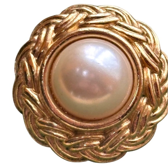 Christian Dior Vintage Faux Pearl Gold Clip On Earrings - Picture 3 of 5